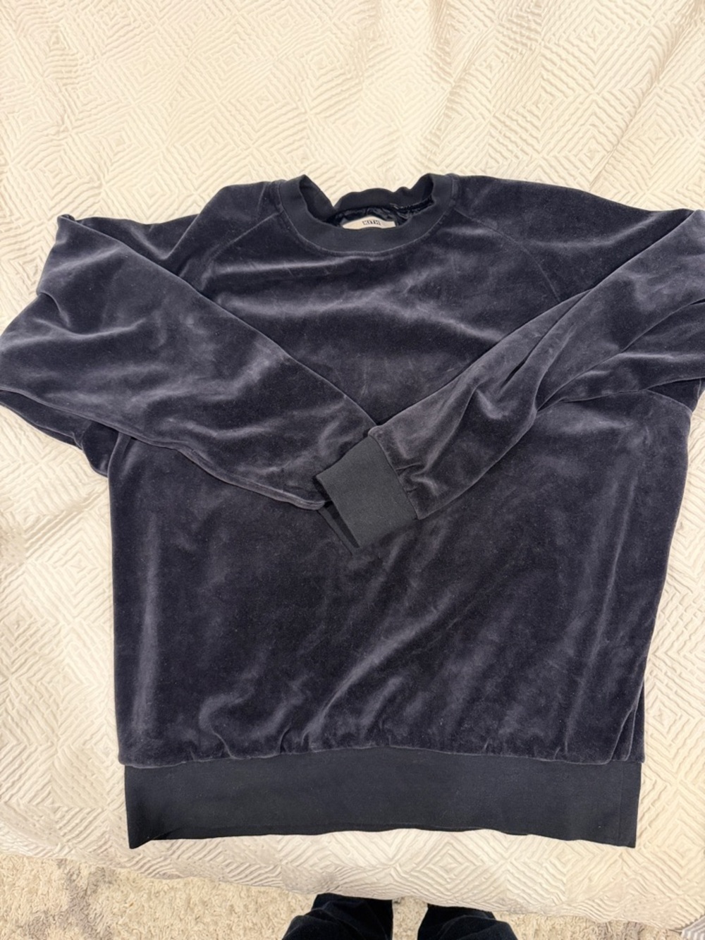 Kith x Bergdorf Goodman Velour Williams
Crewneck (Navy)